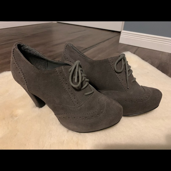 Le chateau ankle booties - Picture 1 of 3